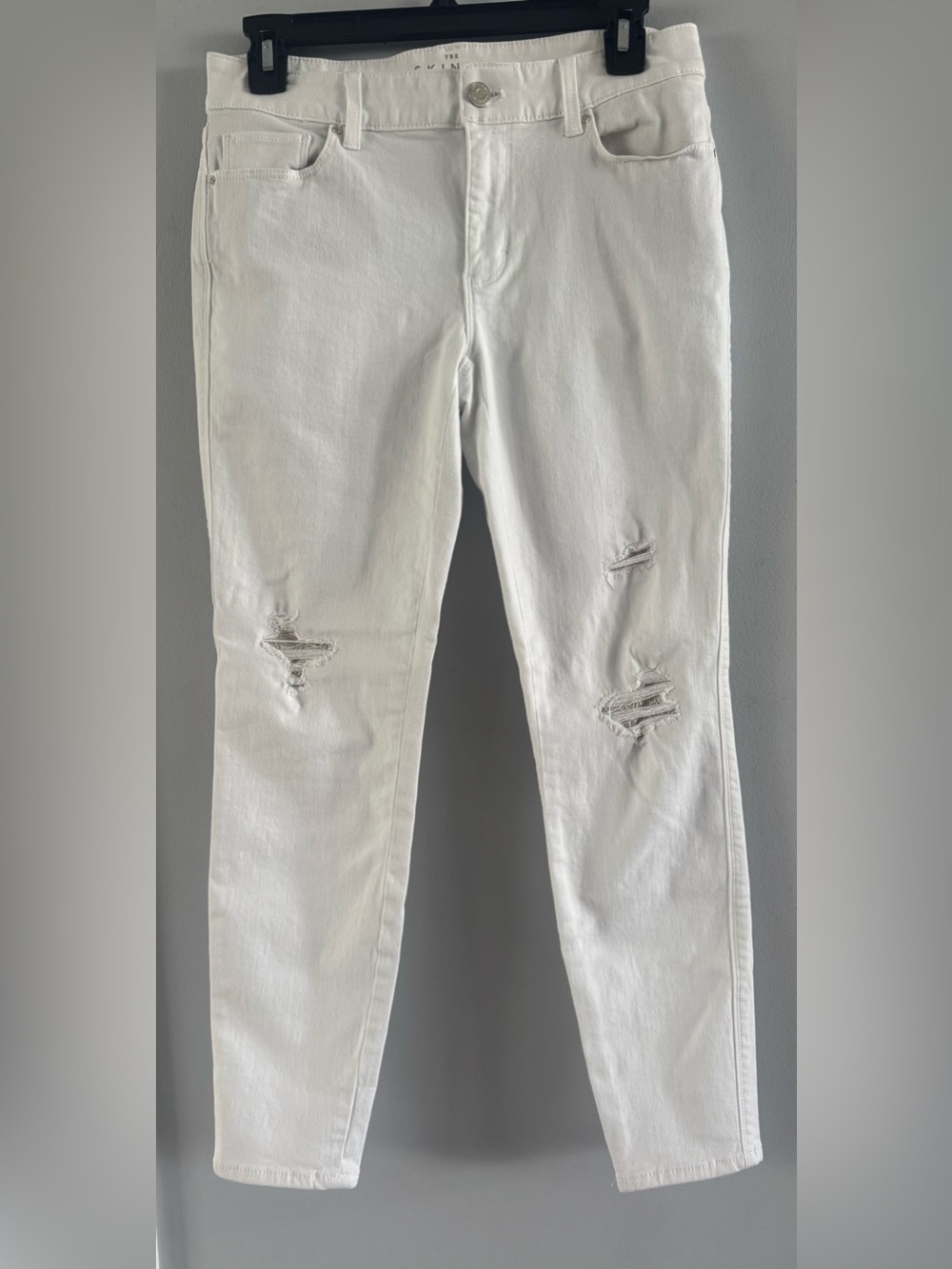 White House Black Market White Skinny Crop Jeans Size 4 Distressed